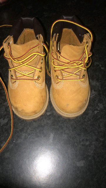 infant timberland boots size 4